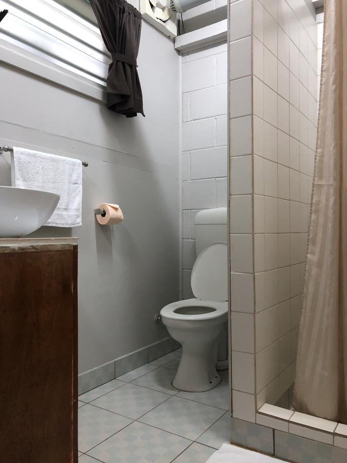 Access Units Apartment Lungga Ngoại thất bức ảnh
